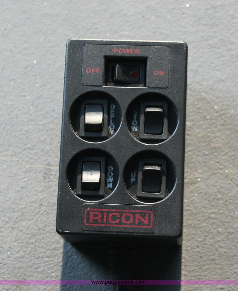 image for item C2761 2007 Ford E450 Super Duty transit bus