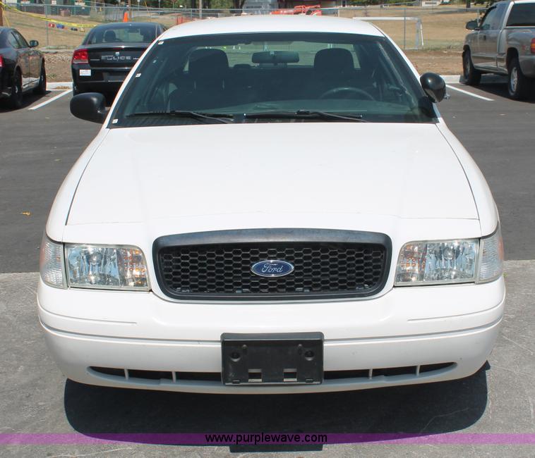 image for item C2774 2007 Ford Crown Victoria Police Interceptor
