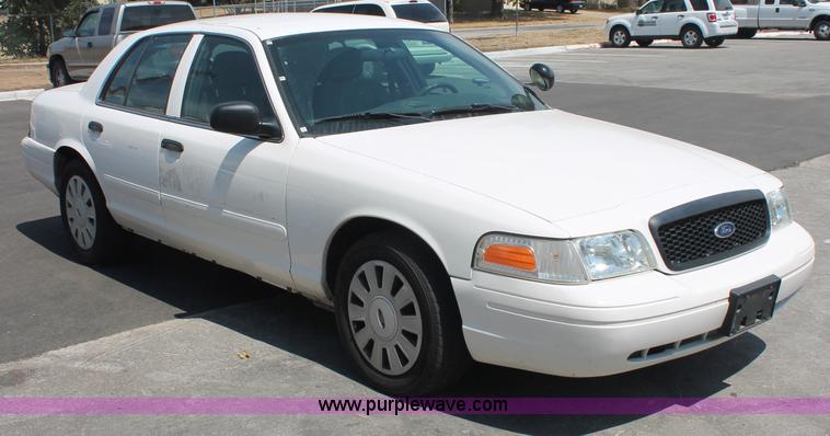 image for item C2774 2007 Ford Crown Victoria Police Interceptor