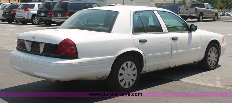 image for item C2774 2007 Ford Crown Victoria Police Interceptor