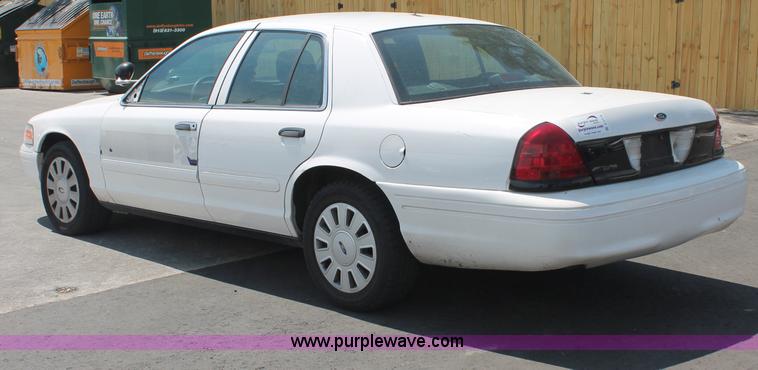 image for item C2774 2007 Ford Crown Victoria Police Interceptor