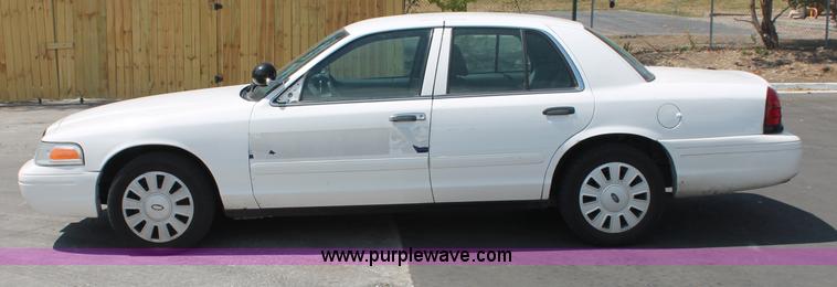 image for item C2774 2007 Ford Crown Victoria Police Interceptor