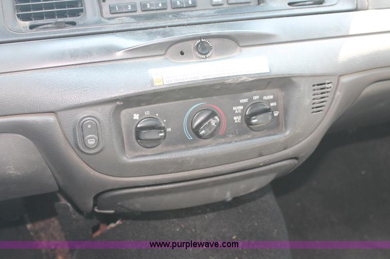 image for item C2774 2007 Ford Crown Victoria Police Interceptor