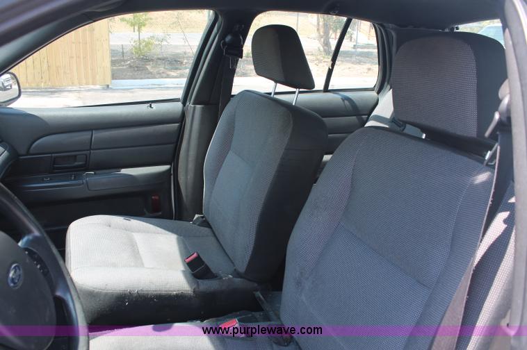 image for item C2774 2007 Ford Crown Victoria Police Interceptor