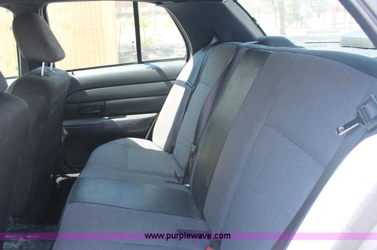 image for item C2774 2007 Ford Crown Victoria Police Interceptor