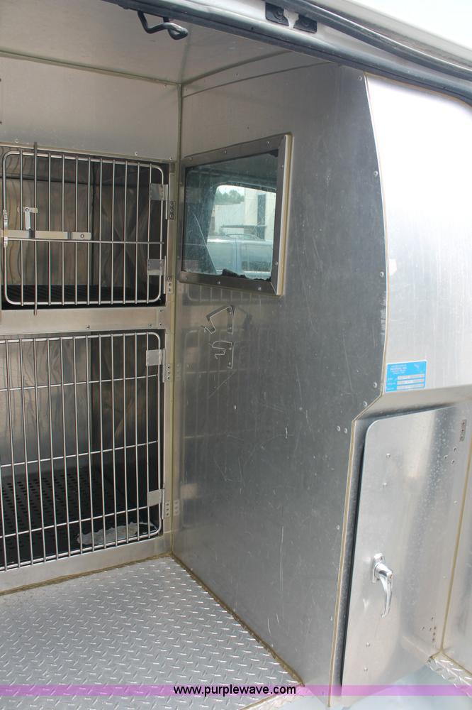 image for item C2777 2002 Chevrolet G2500 Express cargo van