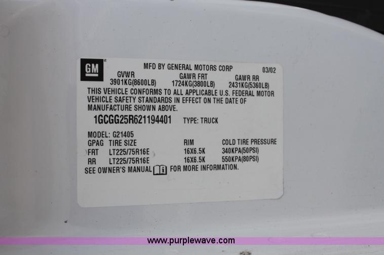 image for item C2777 2002 Chevrolet G2500 Express cargo van