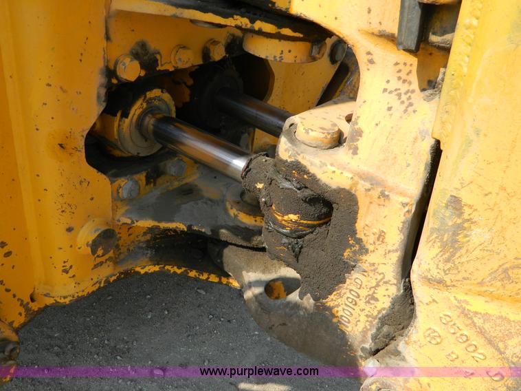 image for item D3859 1990 John Deere 310C backhoe