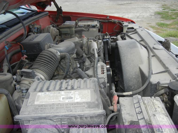 image for item D4395 1998 Chevrolet Cheyenne K2500 pickup truck