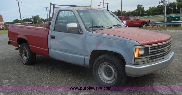 image for item D4396 1990 Chevrolet Cheyenne C2500 pickup truck