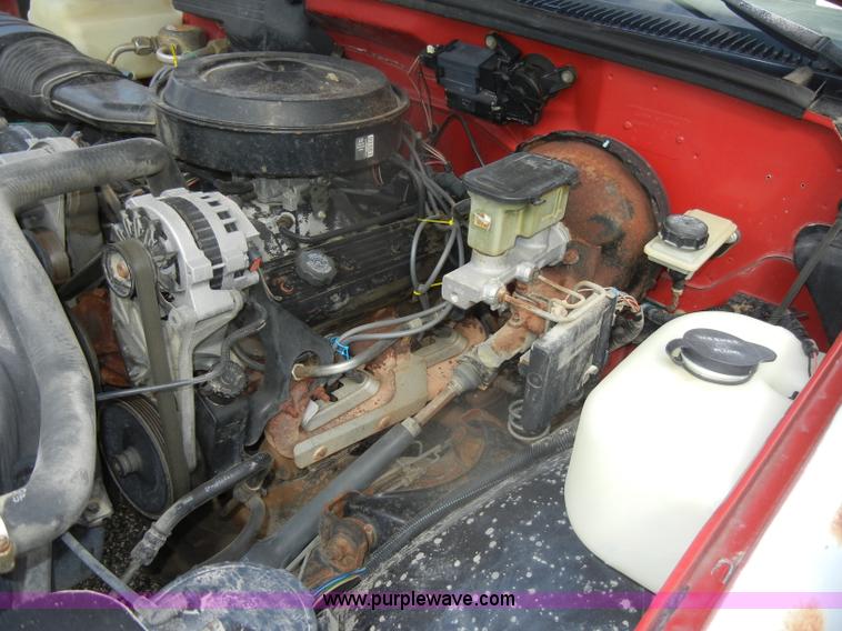 image for item D4396 1990 Chevrolet Cheyenne C2500 pickup truck