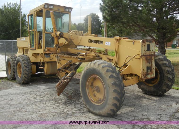 image for item D4397 1979 Champion 715 motor grader