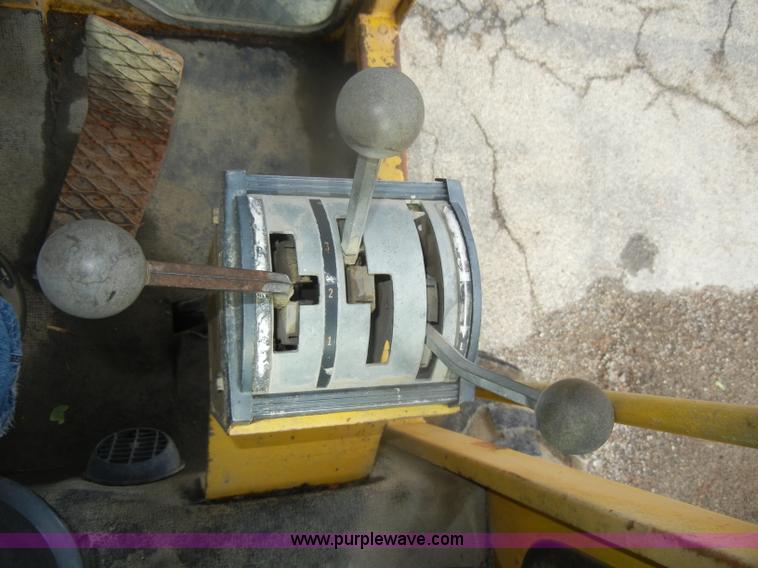 image for item D4397 1979 Champion 715 motor grader