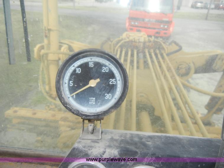 image for item D4397 1979 Champion 715 motor grader