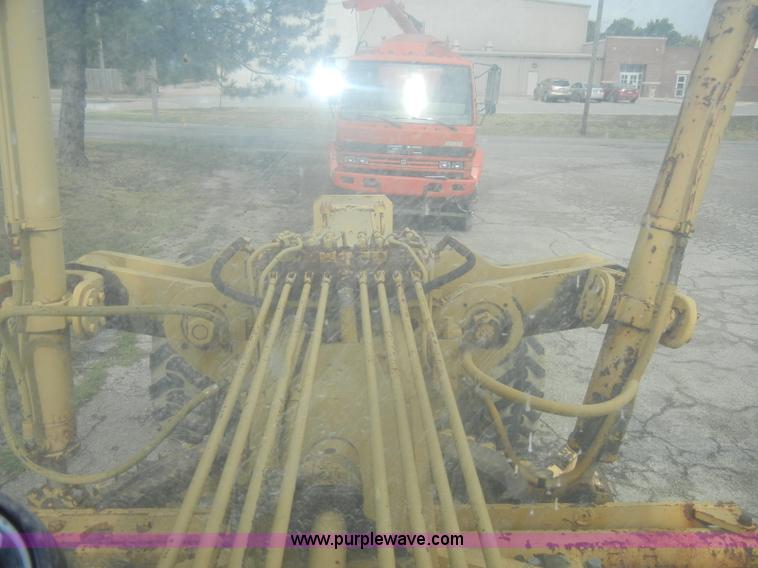 image for item D4397 1979 Champion 715 motor grader