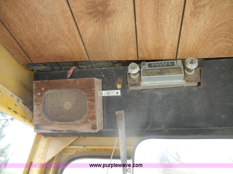 image for item D4397 1979 Champion 715 motor grader