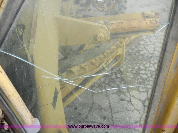 image for item D4397 1979 Champion 715 motor grader