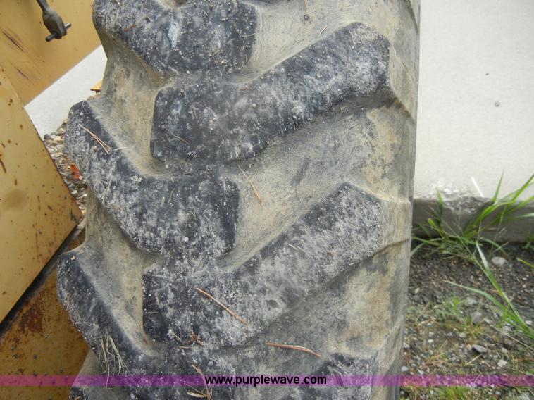 image for item D4397 1979 Champion 715 motor grader