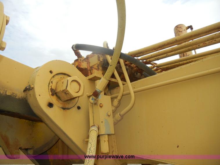 image for item D4397 1979 Champion 715 motor grader