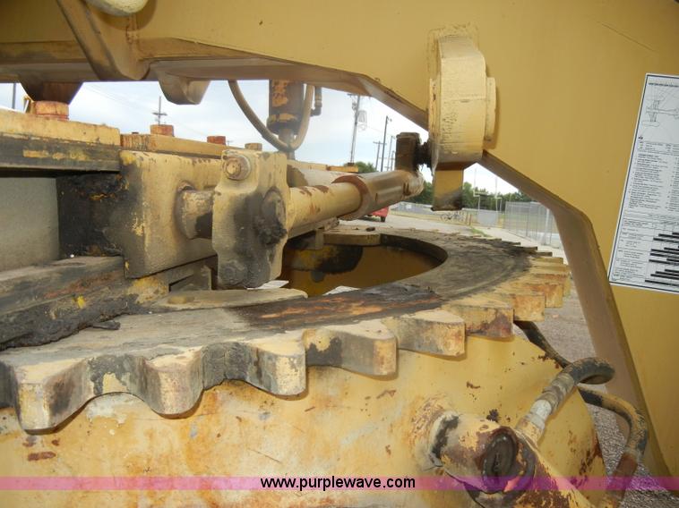 image for item D4397 1979 Champion 715 motor grader