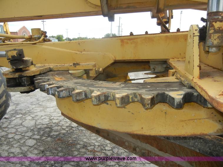 image for item D4397 1979 Champion 715 motor grader