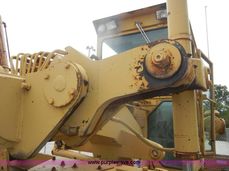 image for item D4397 1979 Champion 715 motor grader