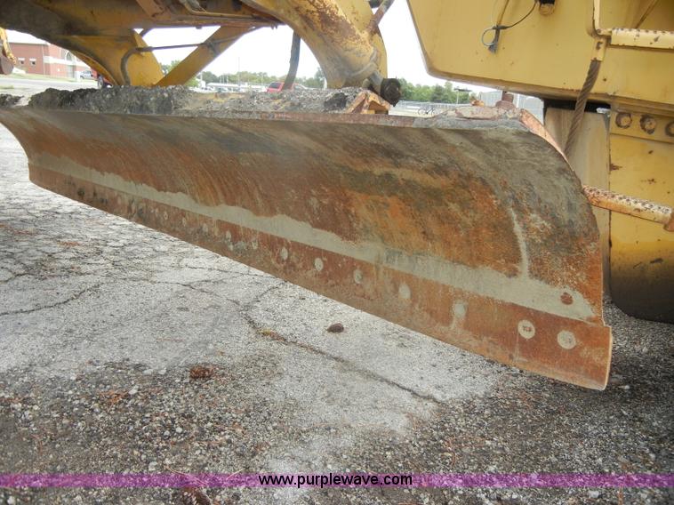 image for item D4397 1979 Champion 715 motor grader