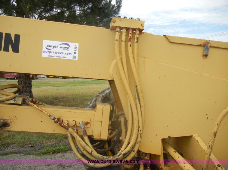 image for item D4397 1979 Champion 715 motor grader