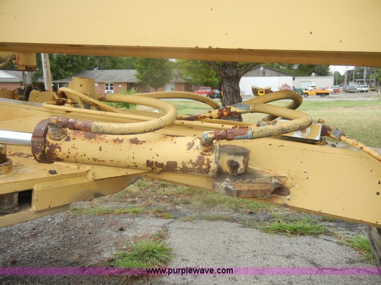 image for item D4397 1979 Champion 715 motor grader