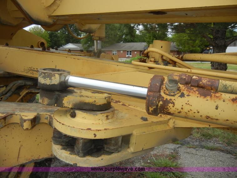 image for item D4397 1979 Champion 715 motor grader