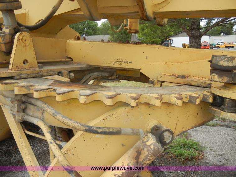 image for item D4397 1979 Champion 715 motor grader