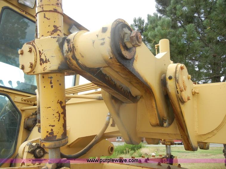 image for item D4397 1979 Champion 715 motor grader