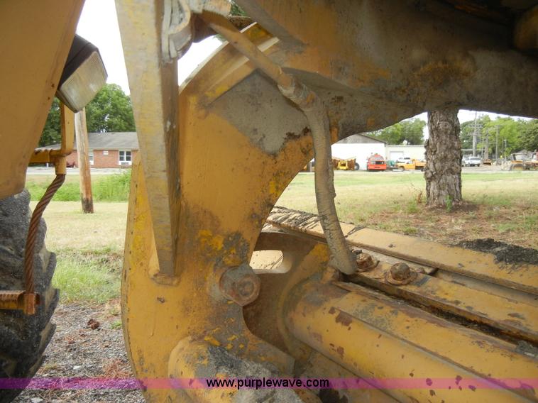 image for item D4397 1979 Champion 715 motor grader