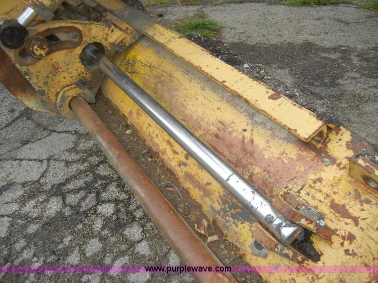 image for item D4397 1979 Champion 715 motor grader