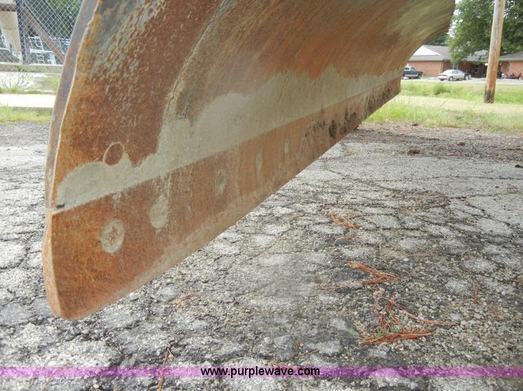 image for item D4397 1979 Champion 715 motor grader