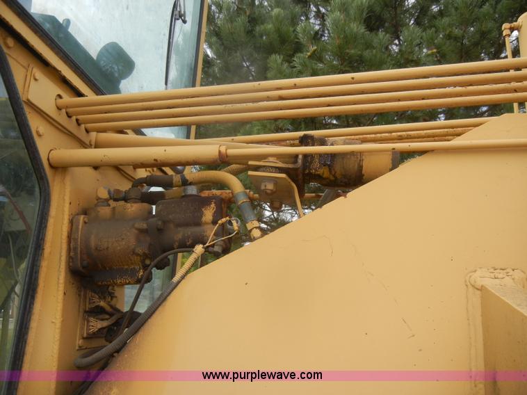 image for item D4397 1979 Champion 715 motor grader