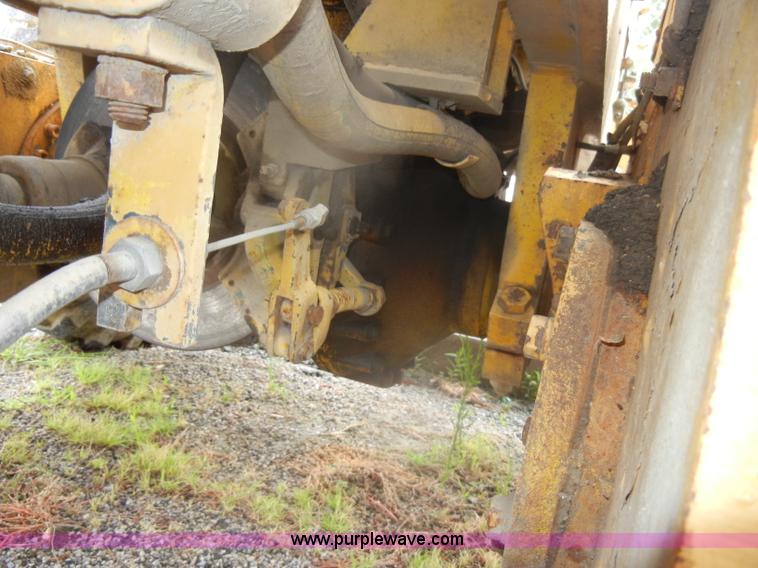 image for item D4397 1979 Champion 715 motor grader