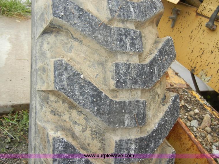 image for item D4397 1979 Champion 715 motor grader