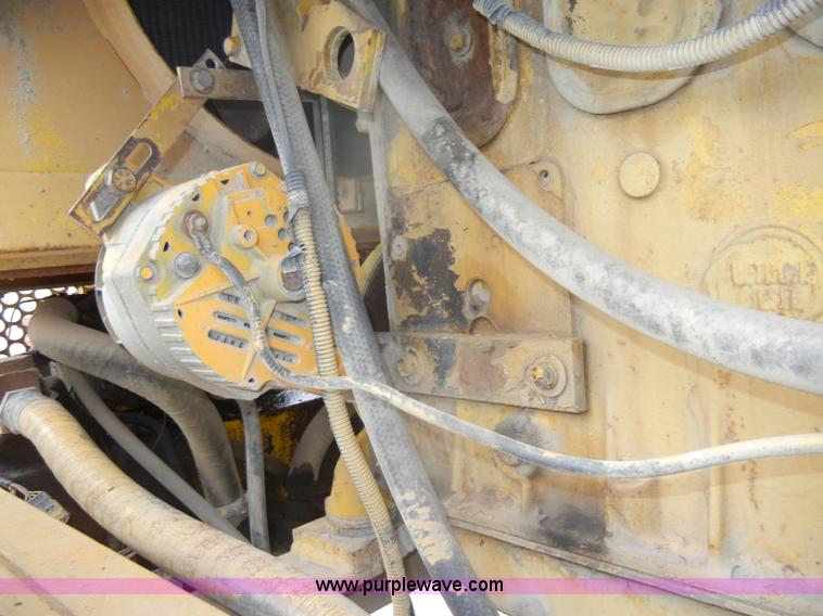 image for item D4397 1979 Champion 715 motor grader