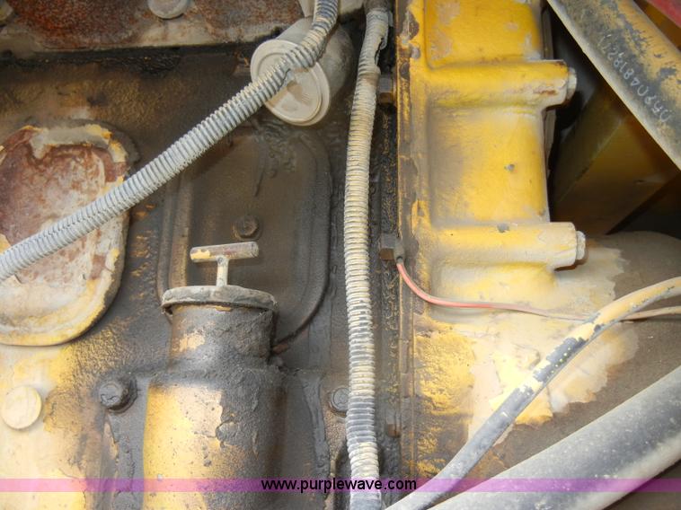 image for item D4397 1979 Champion 715 motor grader