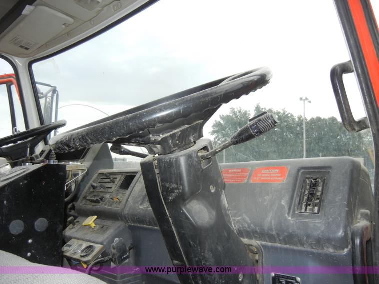 image for item D4398 1992 GMC Johnston 600 street sweeper