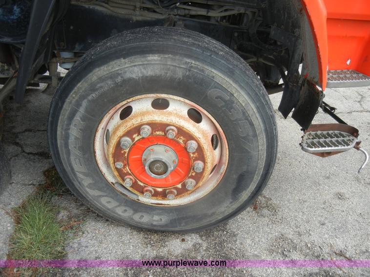 image for item D4398 1992 GMC Johnston 600 street sweeper