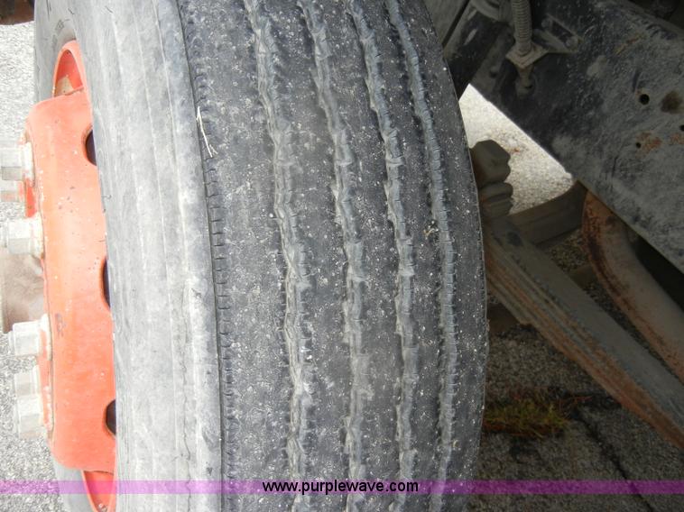 image for item D4398 1992 GMC Johnston 600 street sweeper