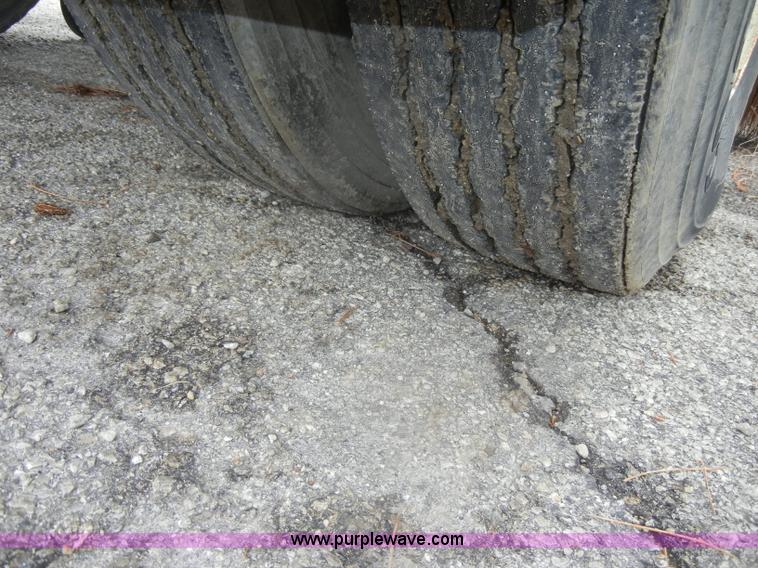 image for item D4398 1992 GMC Johnston 600 street sweeper