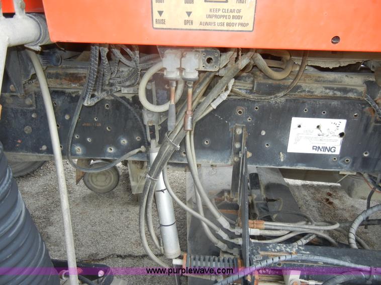 image for item D4398 1992 GMC Johnston 600 street sweeper