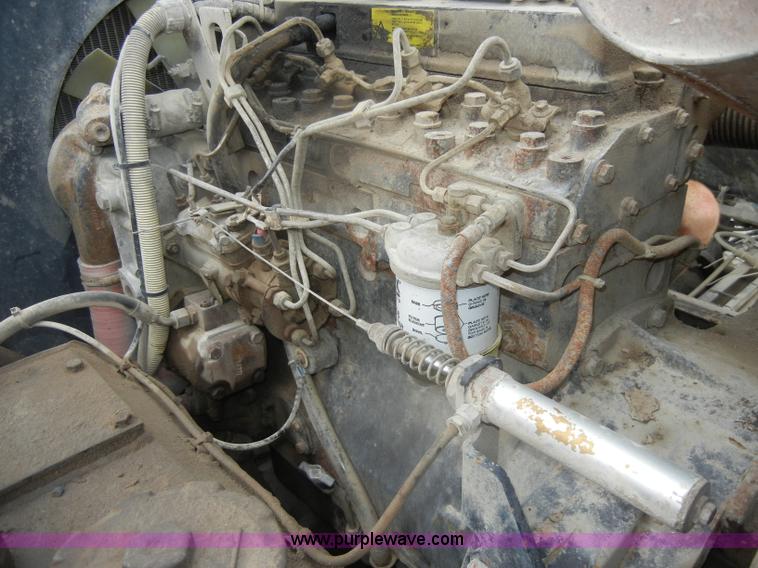 image for item D4398 1992 GMC Johnston 600 street sweeper