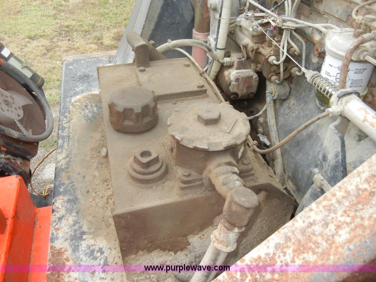 image for item D4398 1992 GMC Johnston 600 street sweeper