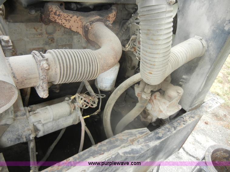 image for item D4398 1992 GMC Johnston 600 street sweeper