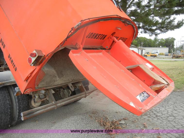 image for item D4398 1992 GMC Johnston 600 street sweeper
