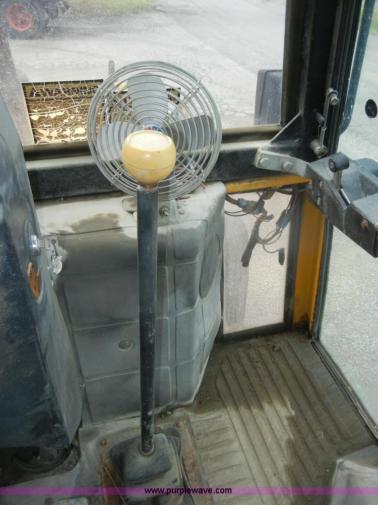 image for item D4399 1986 JCB 1400B backhoe